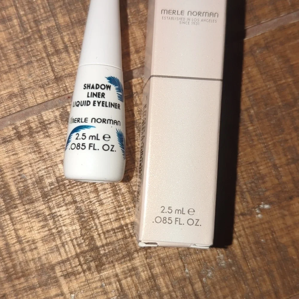 ❤️5/$25 🌟NWT Merle Norman Shadow Liner Liquid Eyeliner Sea